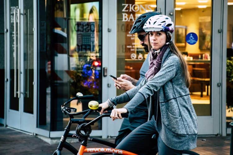 How to Choose a Mountain Bike Helmet Guide