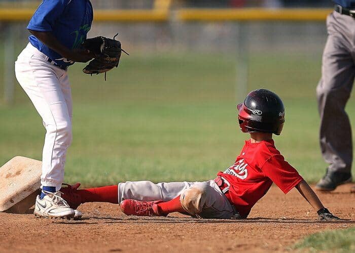 What size glove do major league outfielders use