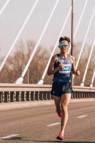 Where do you hold your phone when running