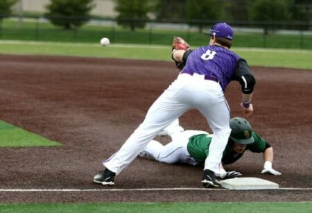 Infielders Glove vs. Outfield Glove