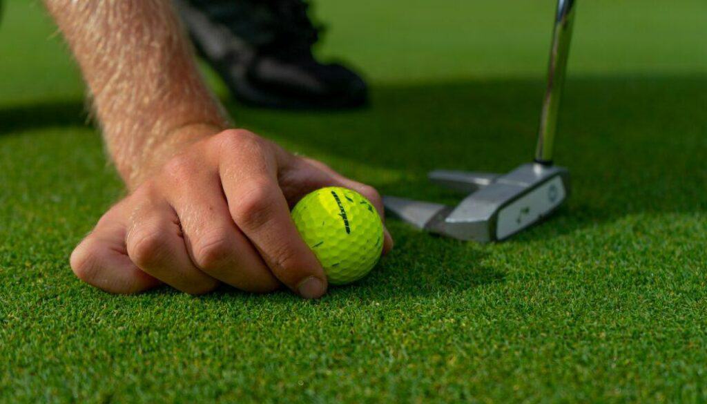 What Is The Difference Between Soft Or Hard Golf Balls Sports Send