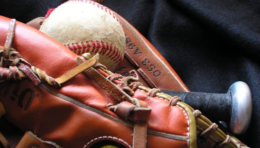 How Long Do Baseball Gloves Last