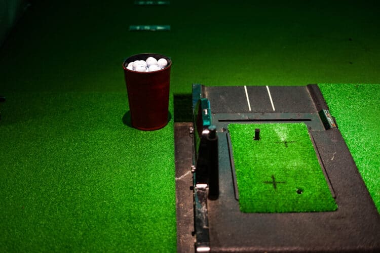 Key Factors to Consider When Investing in a High-Tech Golf Simulator