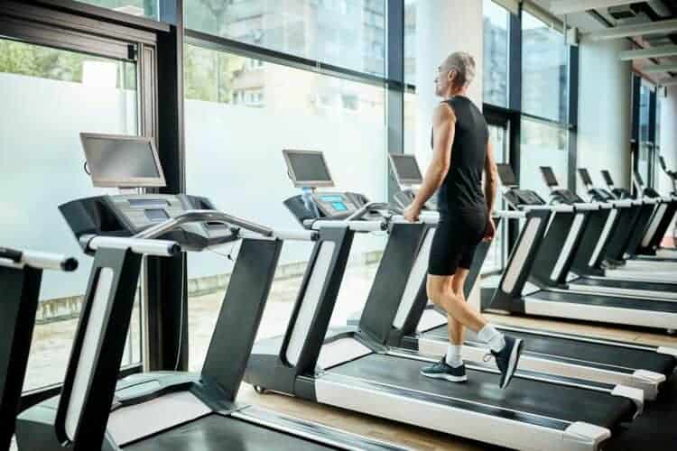 Helpful Tips for Beginners about starting running on Treadmill